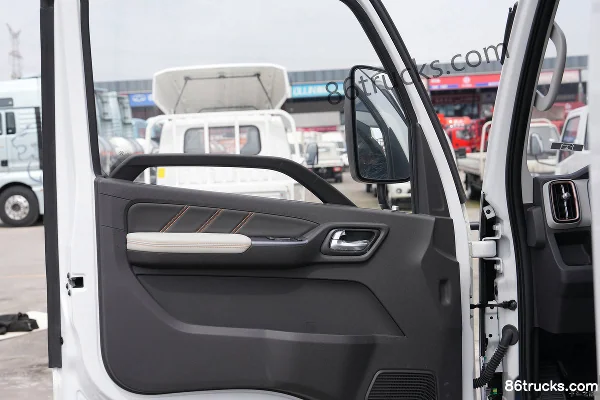 Foton Zhilan EM 4.5T 3.8m single-row pure electric panel light truck 66.84kWh 4X2(6 wheels) Cab (3) | 86Trucks