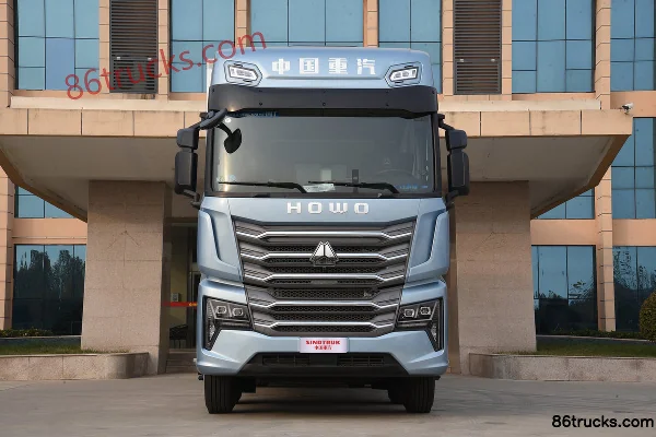 Sinotruk HOWO TS7 570hp 8X4(12 wheels) Diesel Fast Gear 16-speed AMT 9.6m Refrigerated Truck Exterior