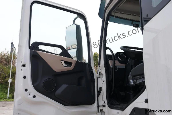 Dongfeng Commercial Vehicle Tianjin KR PLUS 280hp 4X2(6 wheels) 6.8m LNG Box Cargo Truck (High Roof Double Sleeper) Cab (1) | 86Trucks