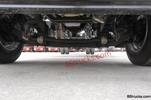 Dongfeng Commercial Vehicle Tianjin KR PLUS 280hp 4X2(6 wheels) 6.8m LNG Box Cargo Truck (High Roof Double Sleeper) Chassis (1) | 86Trucks