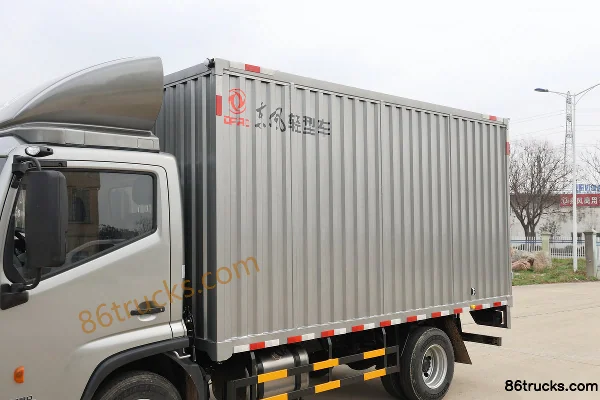 Dongfeng Kangluwei cabine large 2.5L diesel 180 ch 4X2(6 roues) boîte Fast Gear 8 rapports camion fourgon cabine simple 4,17 m Carrosserie (