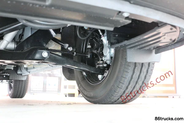 JMC Transit T8 2024 Multi-function 174hp 2.3T Diesel 6-Seat Short Wheelbase Mid-Roof Light Bus Chassis (3) | 86Trucks