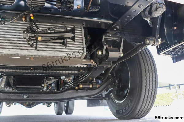 Dongfeng Kangluwei large 195 ch 4X2(6 roues) 4.2 m camion frigorifique Châssis (3) | 86Trucks