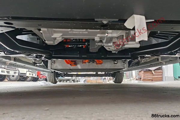 Ruichi EC75 2025 Model Zhixing Supercharge Pioneer Peak I Electric 6-Seat Light Bus 52.16kWh Chassis (1) | 86Trucks