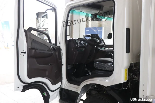FARIZON Xingzhi H9M 4.5T 4.1m Single Row Methanol Plug-in Hybrid Box Truck Zhixin 15kWh 4X2(6 wheels) Cab (1) | 86Trucks
