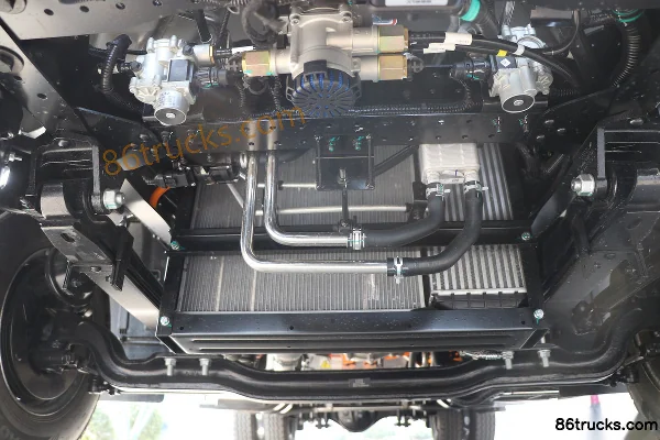 FARIZON Xingzhi H9M 4.5T 4.1m Single Row Methanol Plug-in Hybrid Box Truck Zhixin 15kWh 4X2(6 wheels) Chassis (1) | 86Trucks