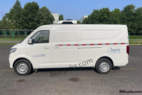 Changan Kuayue Star V7 105hp 4X2(6 wheels) 1.6L CNG 4.8m Refrigerated Truck Exterior (3) | 86Trucks