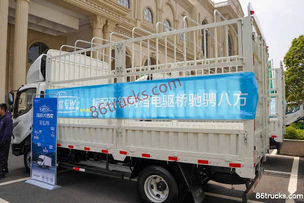 Feidi EW7 Tianxing 4.18m Single Row Pure Electric Stake Light Truck CATL 140.41kWh 4X2(6 wheels) Body (2) | 86Trucks