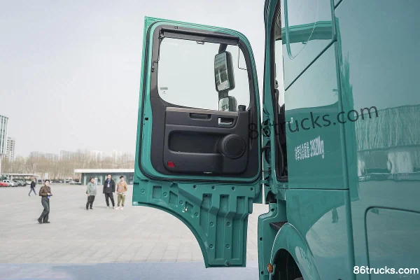Great Wall Smart Truck G1050 Flagship Heavy Truck Pro Edition 6X4(10 wheels) Hybrid Tractor Truck EVE 12.9kWh Cab (1) | 86Trucks