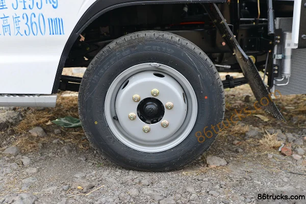 Dongfeng Xiaobawang W15 1.5L 113 hp 4X2(6 wheels) 3.95m Single Row Flatbed Mini Truck (China VI) Chassis (2) | 86Trucks