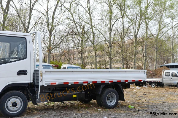 Dongfeng Xiaobawang W15 1.5L 113 hp 4X2(6 wheels) 3.95m Single Row Flatbed Mini Truck (China VI) Body (1) | 86Trucks