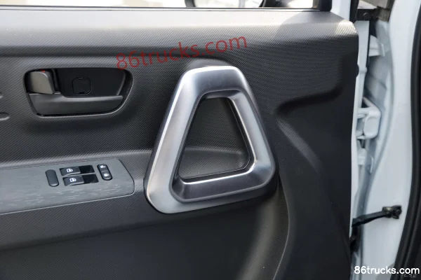 Dongfeng Ruilida V8E 2025 2-Seat Electric Panel Van CATL 53.58kWh Cab (3) | 86Trucks