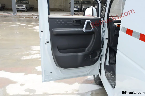 Dongfeng Ruilida V8E 2025 2-Seat Electric Panel Van CATL 53.58kWh Cab (2) | 86Trucks