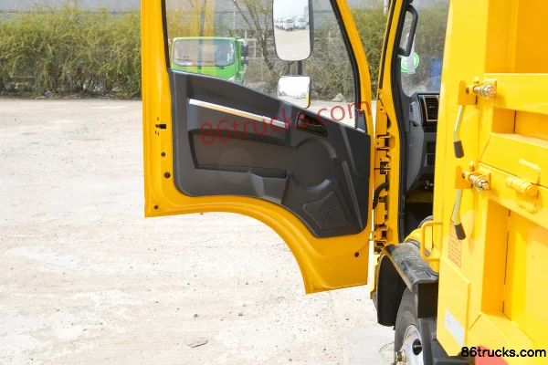 Kama Kaijie GM1 2.5L Diesel 137hp 4X2(6 wheels) WLY 8-Speed 3.2m Single Row Dump Truck Cab (2) | 86Trucks