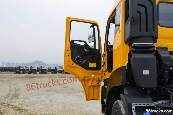 Dongfeng Commercial Vehicle 350hp 8X4(12 wheels) Tianlong KL power vehicle chassis Cab (1) | 86Trucks