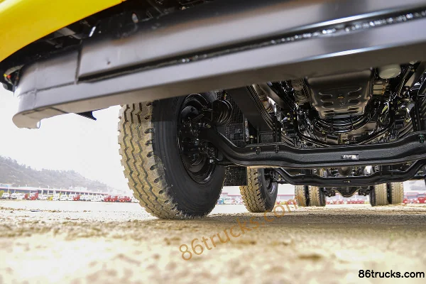 Dongfeng Commercial Vehicle 350hp 8X4(12 wheels) Tianlong KL power vehicle chassis (2) | 86Trucks