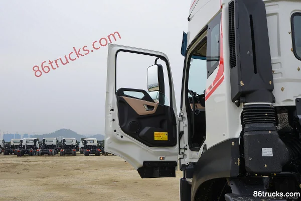 Dongfeng Commercial Vehicle Tianjin KR PLUS 340 hp 6X2(8 wheels) 9.8m flatbed cargo truck (China VI) (high roof triple sleeper) (ratio 2.87)