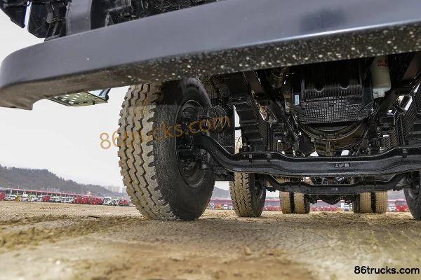 Dongfeng Commercial Vehicle Tianlong KC 360hp 8X4(12 wheels) 8.5m truck-mounted crane Chassis (2) | 86Trucks