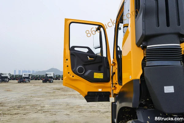 Dongfeng Commercial Vehicle 350 ch 6X4(10 roues) Tianlong KL camion générateur Cabine (1) | 86Trucks