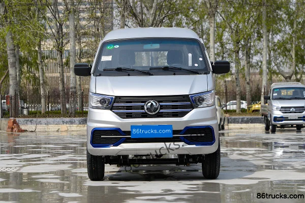 Dongfeng Xiaobawang W08 1.3L 91 hp 4X2(6 wheels) Gasoline 2.5m Double Row Flatbed Mini Truck (Single Rear Tire) Exterior (2) | 86Trucks