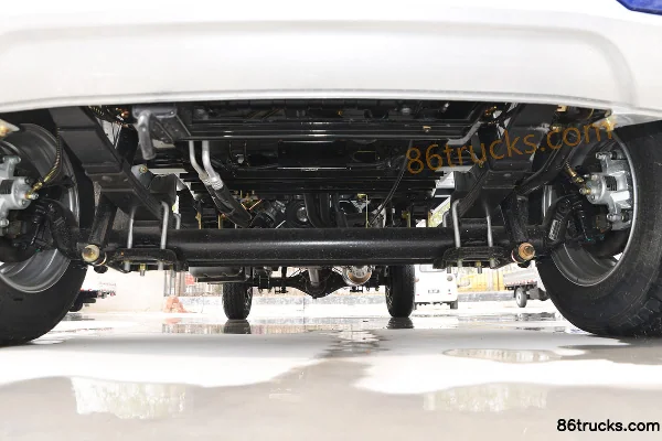 Dongfeng Xiaobawang W08 1.3L 91hp 4X2(6 wheels) Gasoline 3.05m single-row box mini truck (single rear tire) Chassis (1) | 86Trucks