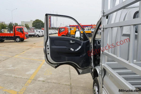 Dongfeng EV180 3.5T 3.99m single-row pure electric stake micro truck 50.38kWh 4X2(6 wheels) Cab (1) | 86Trucks