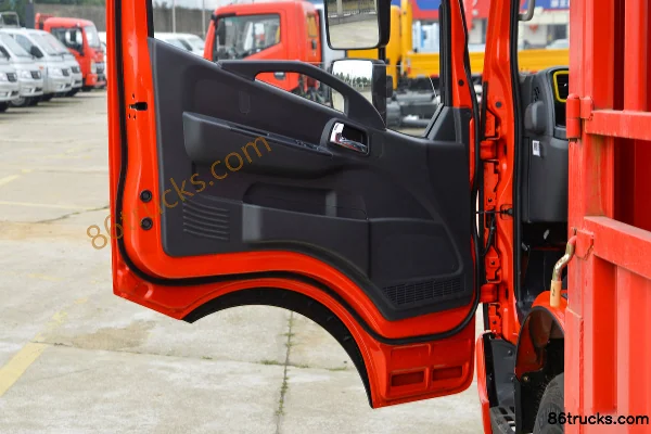 Dongfeng Duolika D6-L 130 hp 4X2(6 wheels) 4.17m single-row stake truck (China VI) Cab (2) | 86Trucks