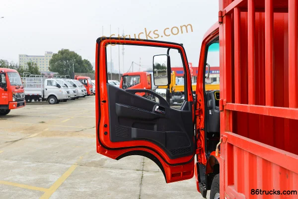 Dongfeng Duolika D6-L 130 hp 4X2(6 wheels) 4.17m single-row stake truck (China VI) Cab (1) | 86Trucks
