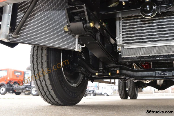Dongfeng Duolika D6-L 130 hp 4X2(6 wheels) 4.17m single-row stake truck (China VI) Chassis (2) | 86Trucks