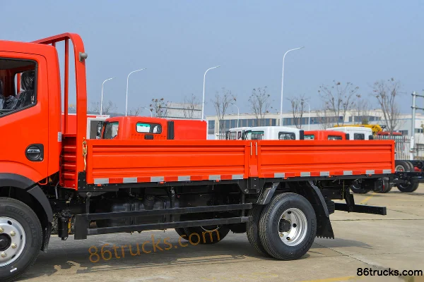 Dongfeng D6-M version surpuissante 2,3L diesel 142 ch 4X2(6 roues) WLY 6 vitesses 4,17 m camion léger à plateau cabine simple Carrosserie (1