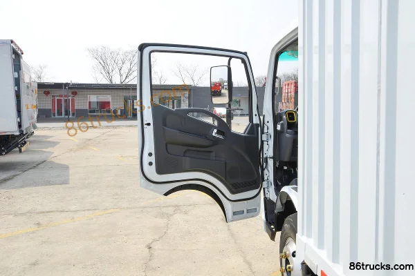 Dongfeng Duolika D6-L Ruineng Edition 163hp 4X2(6 wheels) 4.2m Single Row Van Light Truck (China VI) Cab (1) | 86Trucks