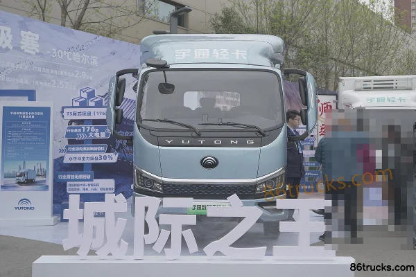Yutong T5 Shenxing Series 4.2m Single-Row Electric Panel Van 176kWh 4X2(6 wheels) Exterior (2) | 86Trucks