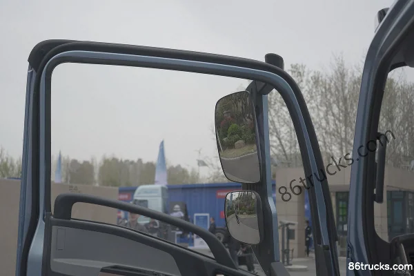 Yutong T5 Shenxing Series 4.2m Single-Row Electric Panel Van 176kWh 4X2(6 wheels) Cab (3) | 86Trucks
