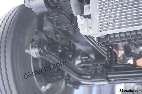 Yutong T5 Shenxing Series 4.2m Single-Row Electric Panel Van 176kWh 4X2(6 wheels) Chassis (2) | 86Trucks