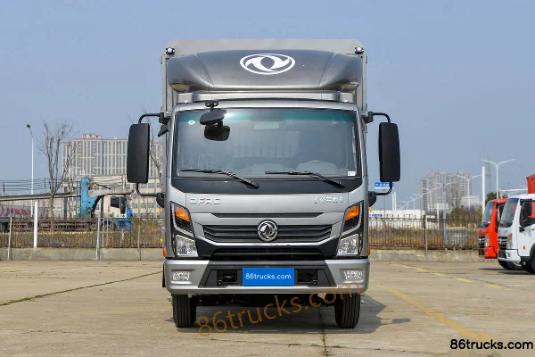 Dongfeng Kangluwei Wide Body 2.5L diesel 180 hp 4X2(6 wheels) Fast Gear 8-speed 3.825m half-row stake truck Exterior (2) | 86Trucks