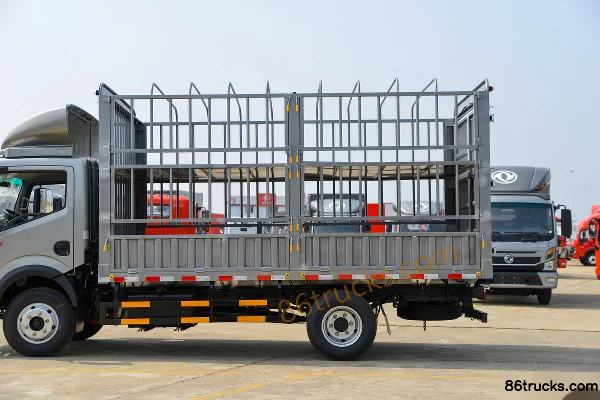 Dongfeng Kangluwei Wide Body 2.5L diesel 180 hp 4X2(6 wheels) Fast Gear 8-speed 3.825m half-row stake truck (2) | 86Trucks