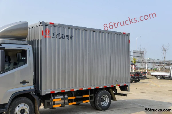 Dongfeng D6-L diesel 180 ch 4X2(6 roues) 4,17 m cabine simple fourgon léger Carrosserie (1) | 86Trucks
