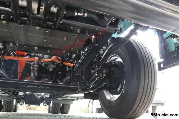 Lingyi Auto Xiaoman 400Z version standard 6X4(10 roues) tracteur routier électrique pur CALB 422,87kWh Châssis (3) | 86Trucks