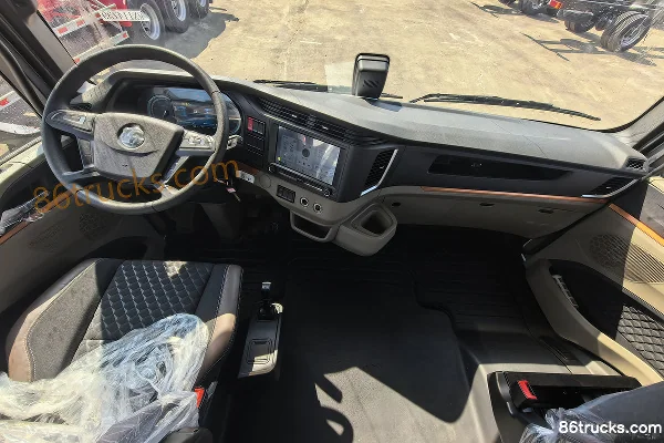 SHACMAN Longji H Elite Edition 6.2L Diesel 290 hp 4X2(6 wheels) WLY 10-Speed AMT Automatic 9.8m Wing Opening Van Cargo Truck Cab (1) | 86Tru