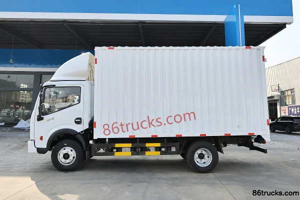 Dongfeng EV350 PRO 2024 Model 4.5T 4.2m Single Row Pure Electric Box Light Truck 100.464kWh 4X2(6 wheels) Exterior (3) | 86Trucks