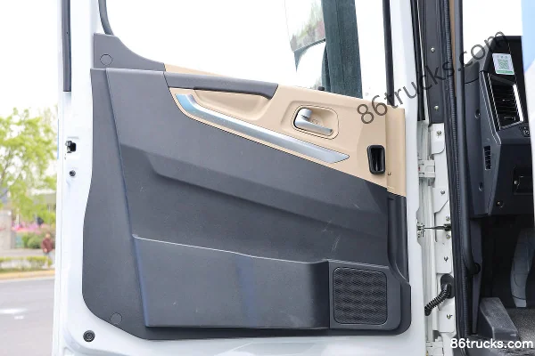 Yutong 6X4(10 wheels) Fuel Cell Tractor Truck Mengguli 120.53kWh Cab (2) | 86Trucks