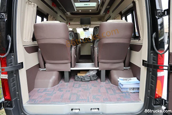 Yutong Tianjun V6 Luxury Edition 2.3T Diesel 163hp 7-Seat Automatic Long Wheelbase High Roof Light Bus Cargo Box (2) | 86Trucks