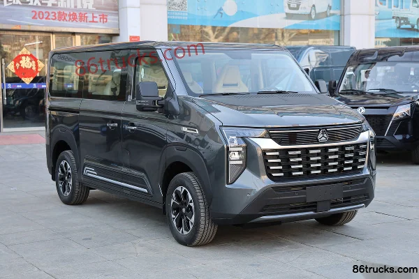 Sinotruk Pioneer V 2025 Model Multi-function PRO Edition 2L Diesel 160 hp 9-Seat Medium Wheelbase Medium Roof Light Bus