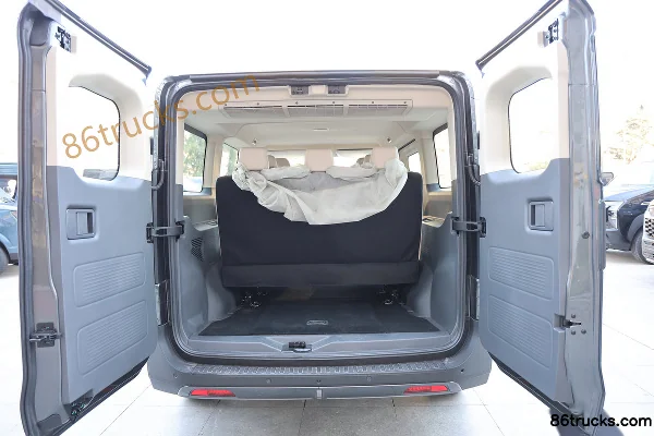 Sinotruk Pioneer V 2025 Model Multi-function PRO Edition 2L Diesel 160 hp 7-Seat Short Wheelbase Low Roof Light Bus Cargo Box (1) | 86Trucks
