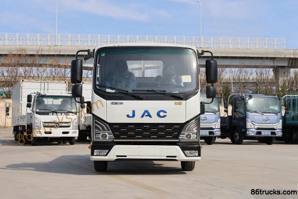 JAC Lingpao EV3 3.4T 3.7m Single Row Pure Electric Box Light Truck 41.86kWh 4X2(6 wheels) Exterior (2) | 86Trucks