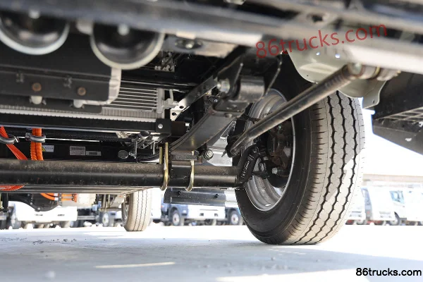 JAC Lingpao EV3 3.4T 3.7m Single Row Pure Electric Box Light Truck 41.86kWh 4X2(6 wheels) Chassis (3) | 86Trucks