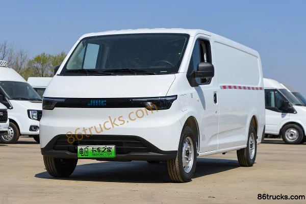 JMC E Fushun 2025 modèle fenêtres aveugles 5,185 m fourgon fermé électrique pur empattement moyen toit bas 53,58 kWh Extérieur (3) | 86Truck