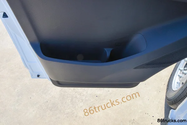 JMC E Fushun 2025 Model Blind Window Version 4.885m Pure Electric Short Wheelbase Low Roof Enclosed Van 41.86kWh Cab (3) | 86Trucks