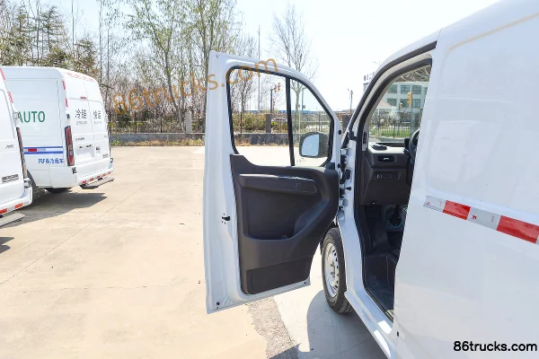 JMC E Fushun 2025 Model Blind Window Version 4.885m Pure Electric Short Wheelbase Low Roof Enclosed Van 41.86kWh Cab (1) | 86Trucks