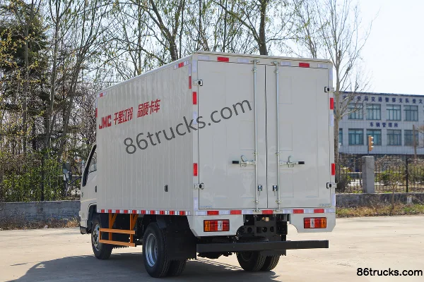 JMC Shunwei Light Truck 140 hp 4X2(6 wheels) 3.7m single-row van light truck Body (3) | 86Trucks